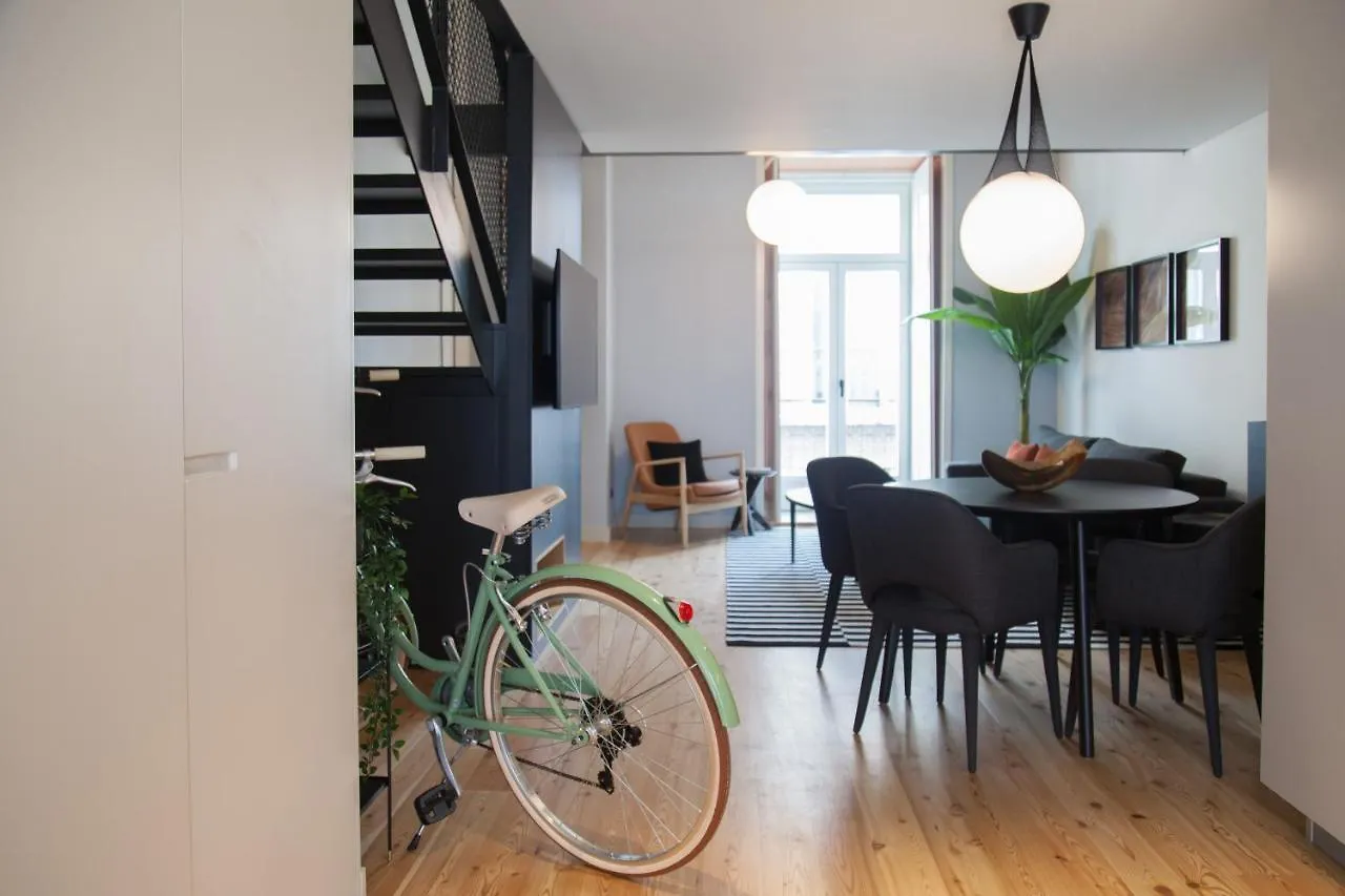 דירה ליסבון Flh Intendente Elegant Mezzanine With Balcony