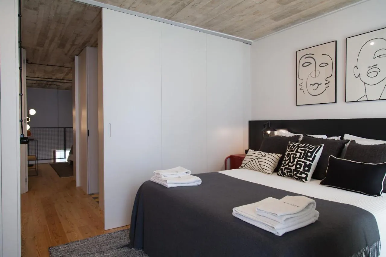 ליסבון Flh Intendente Elegant Mezzanine With Balcony דירה
